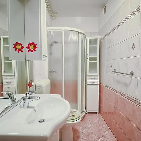 Culiat Apartman